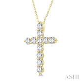 1/2 Ctw Round Cut Diamond Cross Pendant With Chain in 14K Yellow Gold